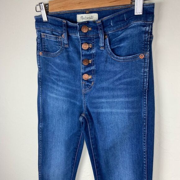Madewell 10” High-Rise Button-Front Skinny Jeans in Daventry Wash - Picture 3 of 8